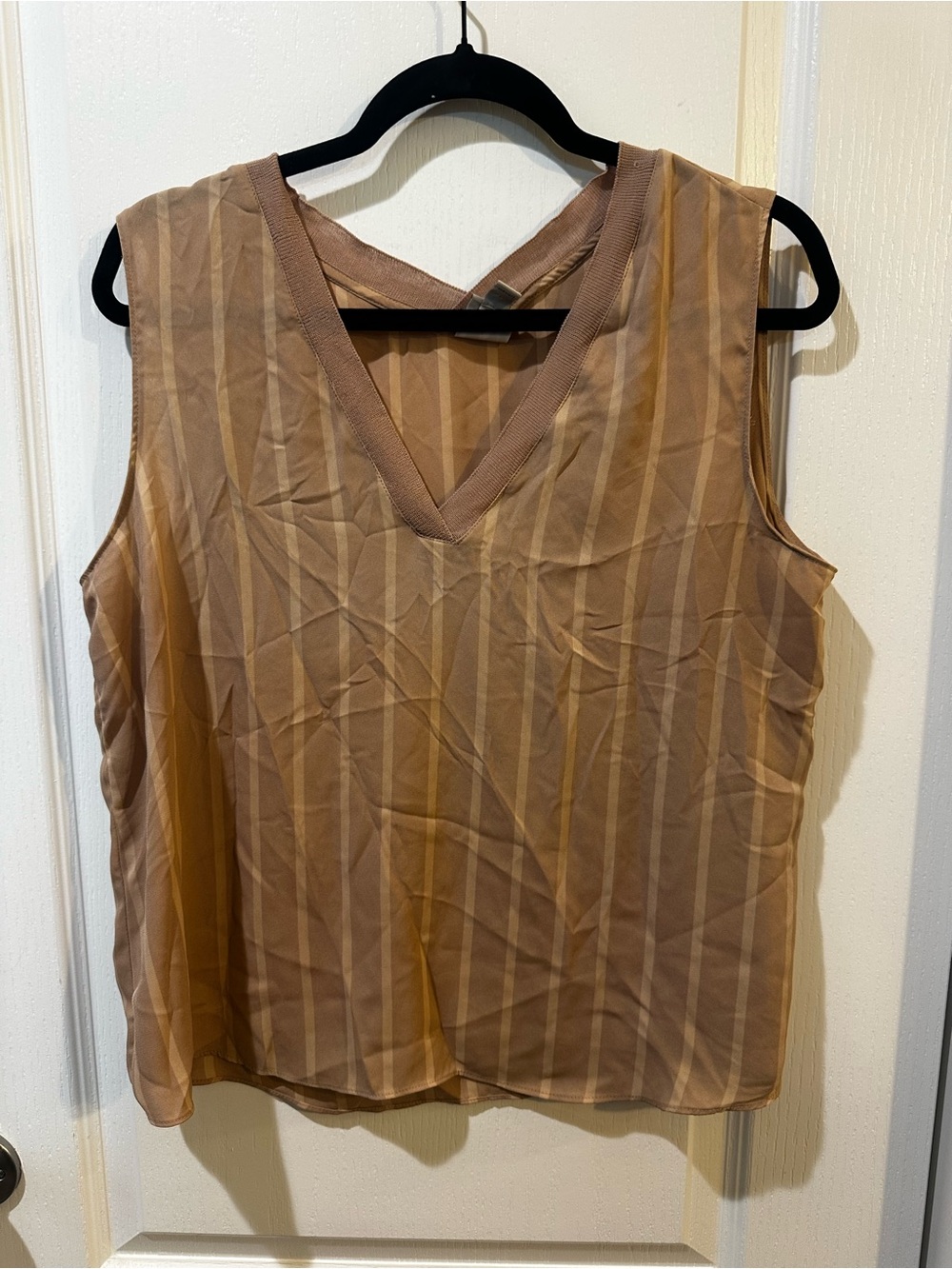 Worthington Striped V-Neck Sleeveless Top in Tan